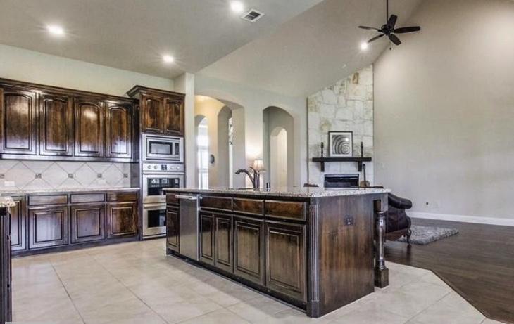 Traditional Kitchen Cabinets